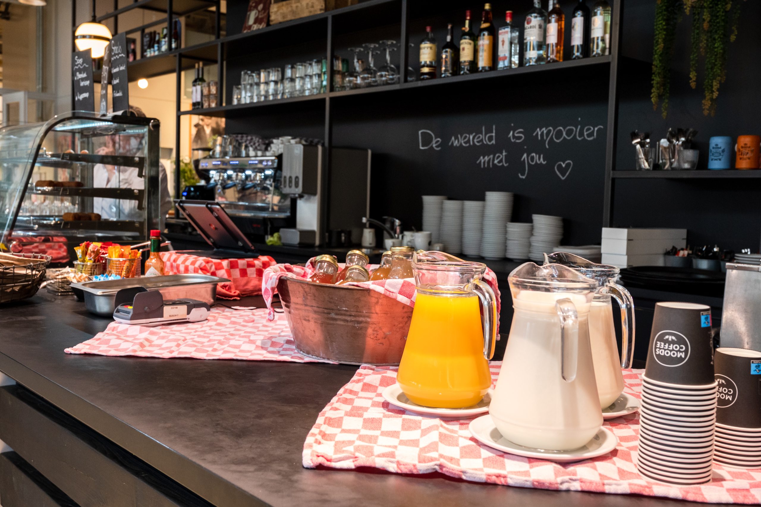 Vergader arrangement Grand Cafe Hal 12 Turmac Cultuurfabriek
